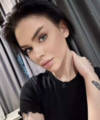 Лизулик, 20 лет, 1 размер груди